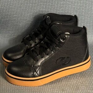 Heelys Kids’ Racer Mid Black & Gum Skate Shoes‎ Size 13C